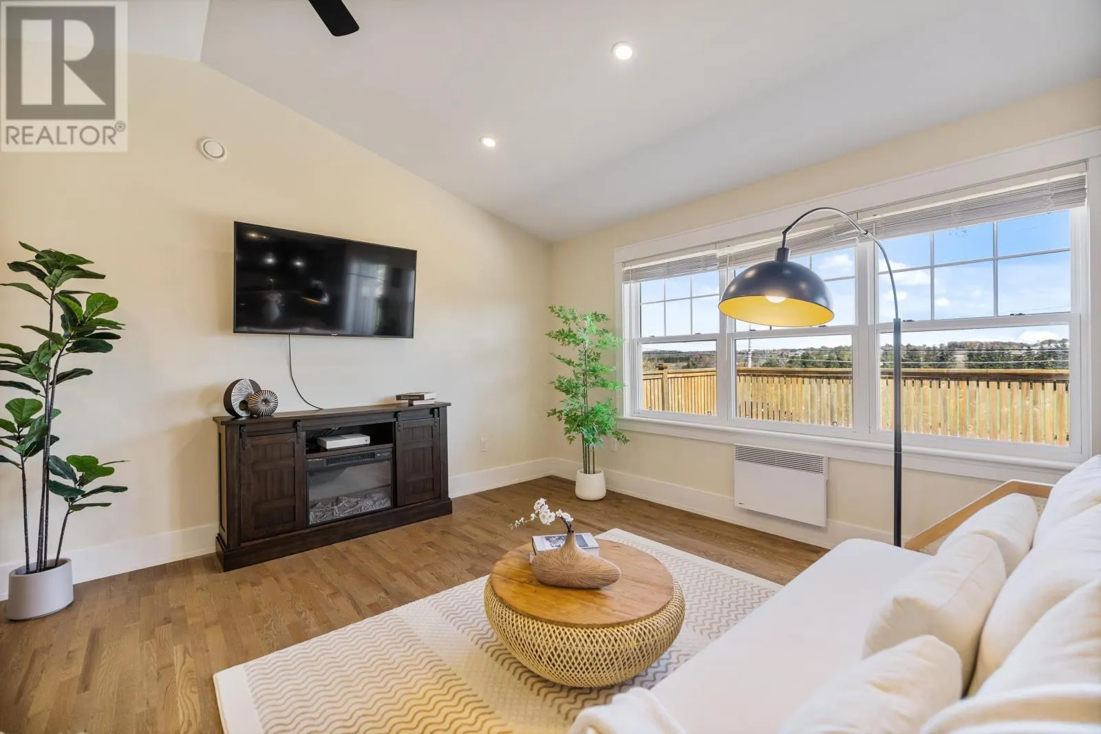 15 Kenwood Circle