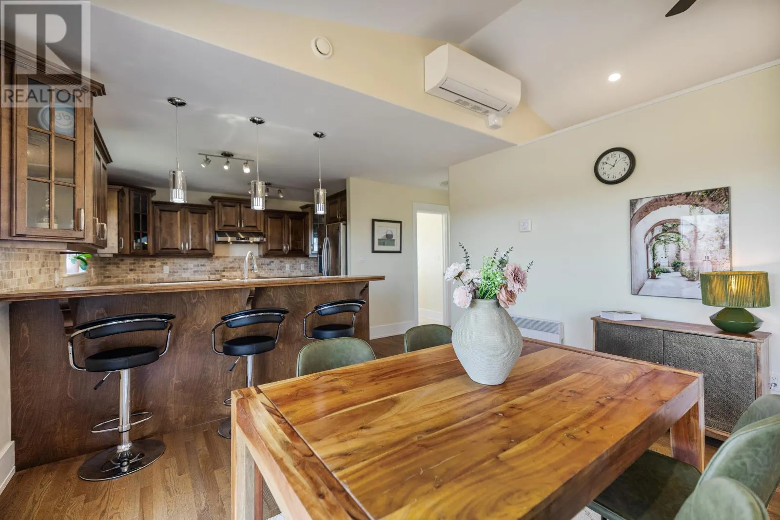 15 Kenwood Circle