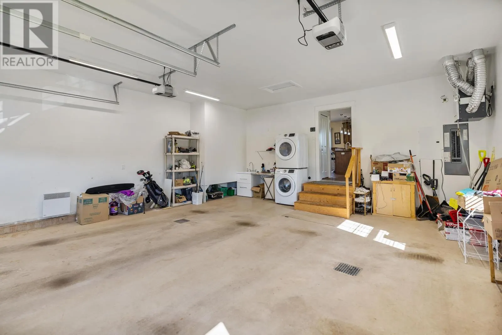 15 Kenwood Circle
