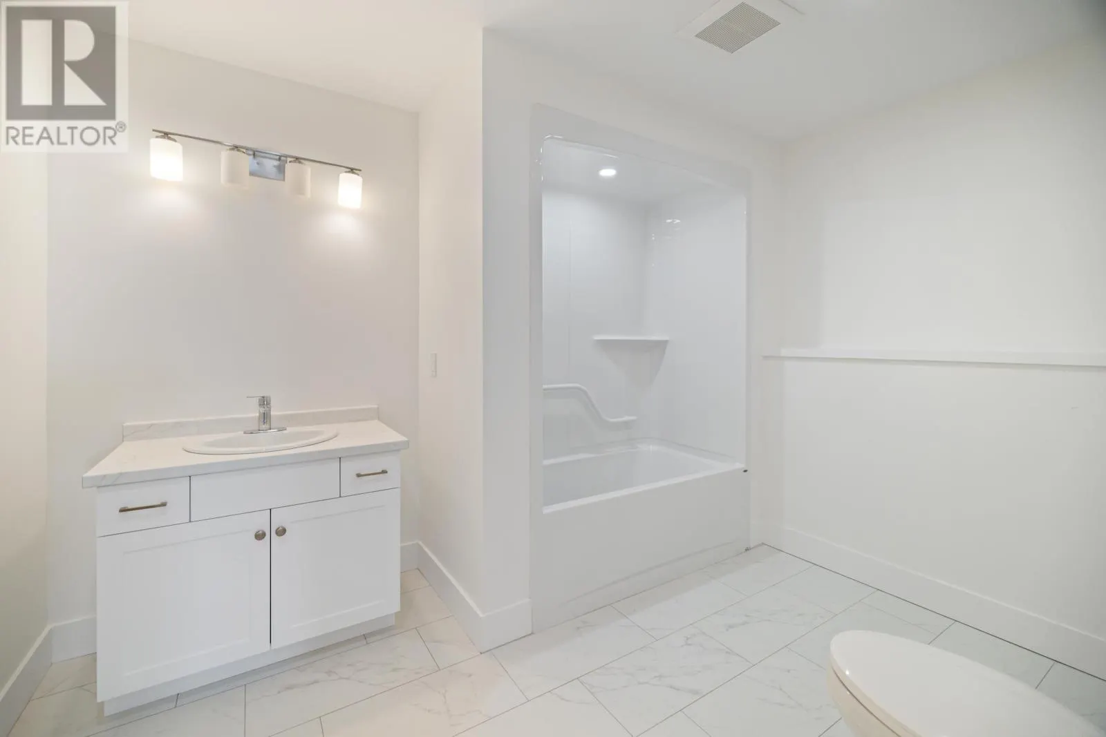 24-8 Donagh Road