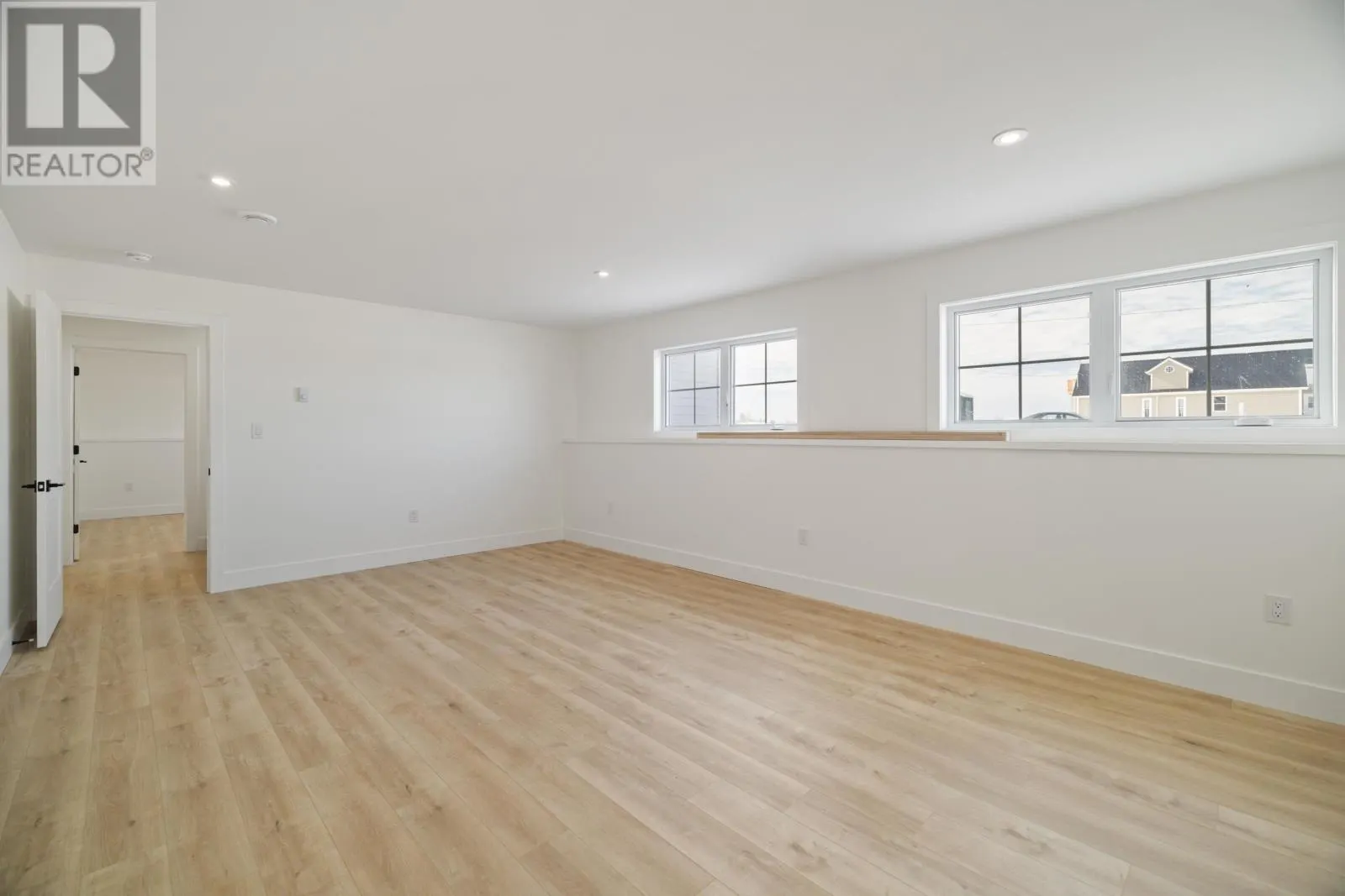 24-8 Donagh Road