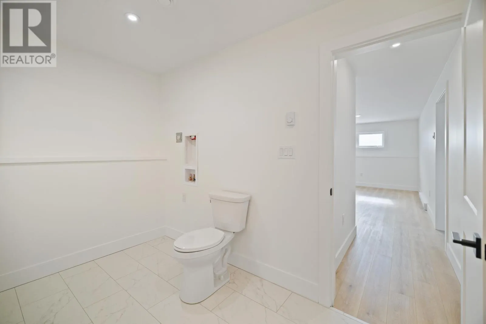 24-8 Donagh Road