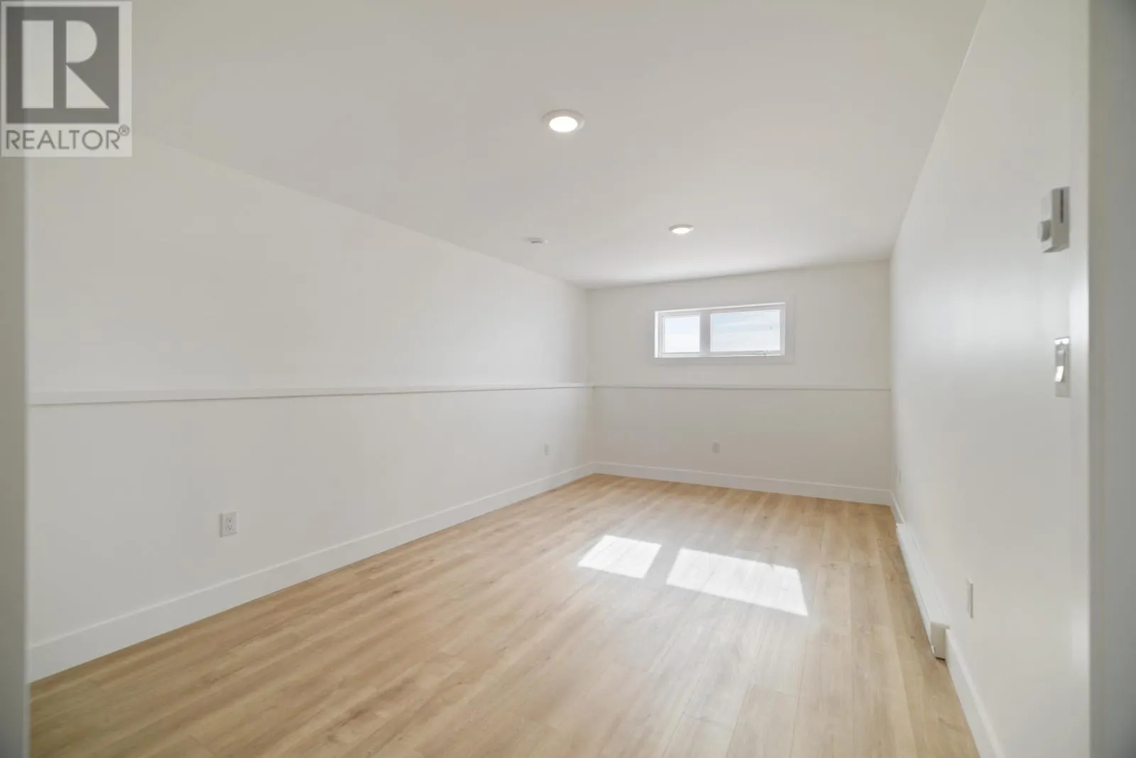 24-8 Donagh Road