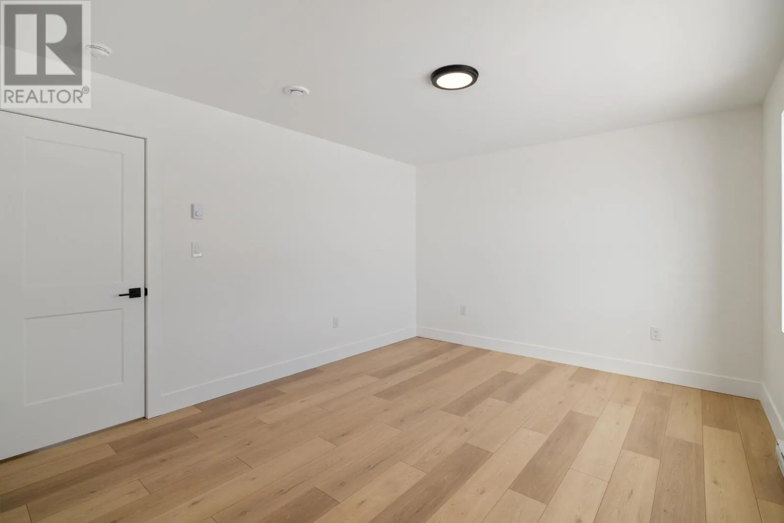 24-8 Donagh Road