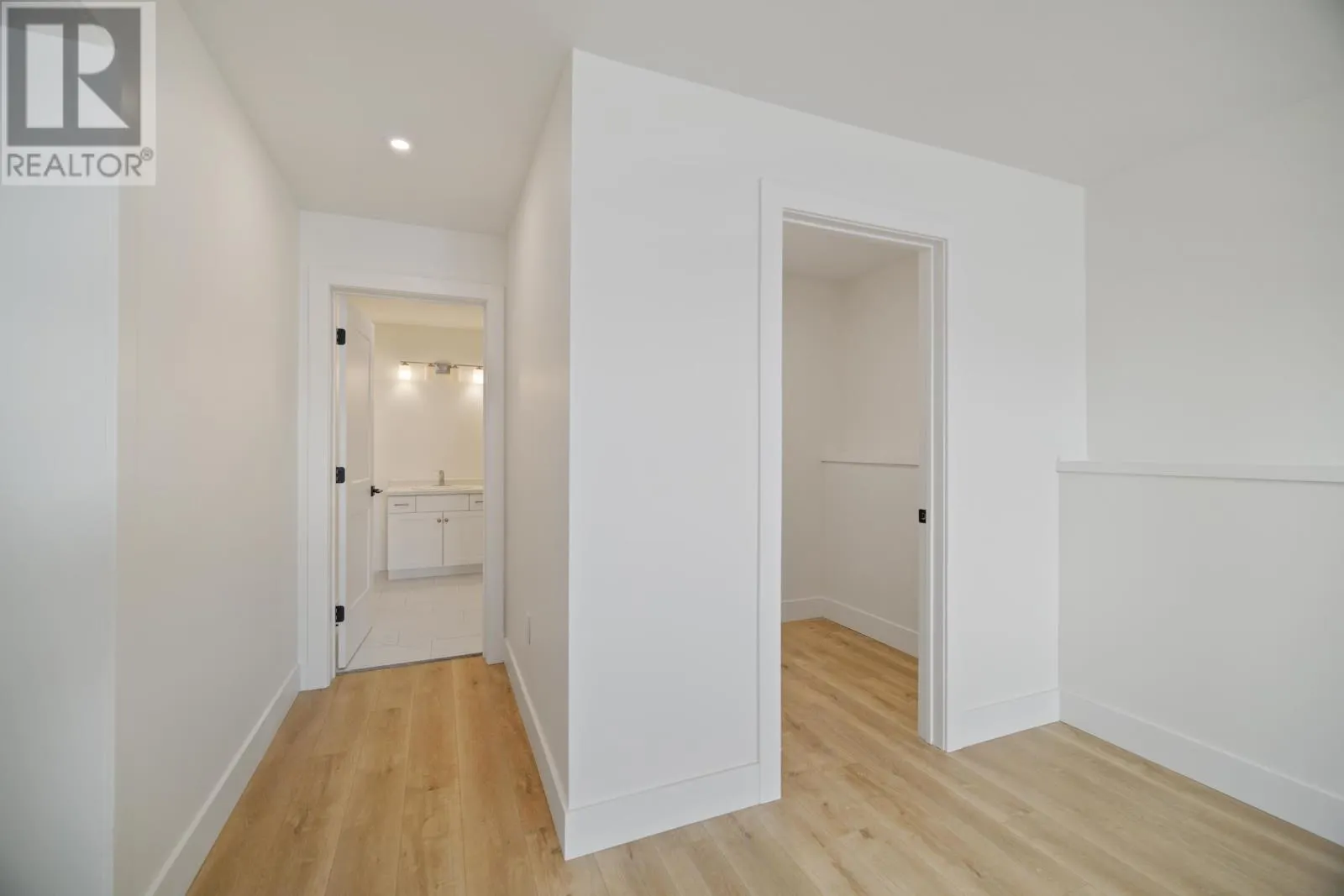 24-8 Donagh Road