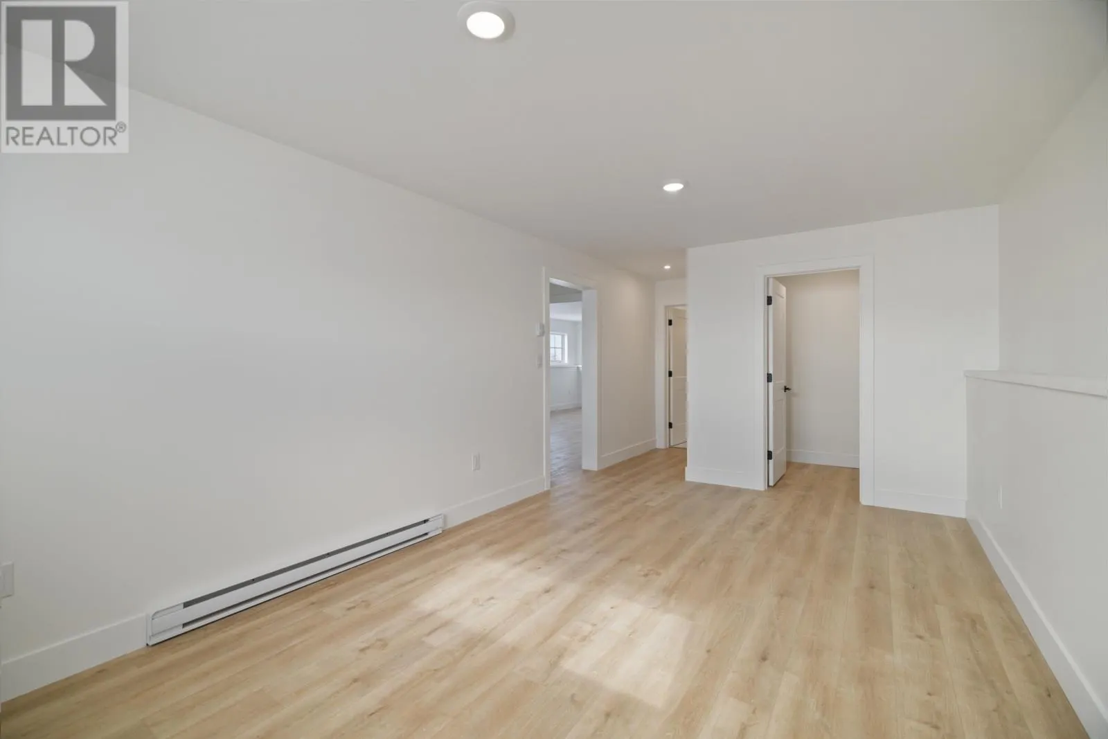24-8 Donagh Road