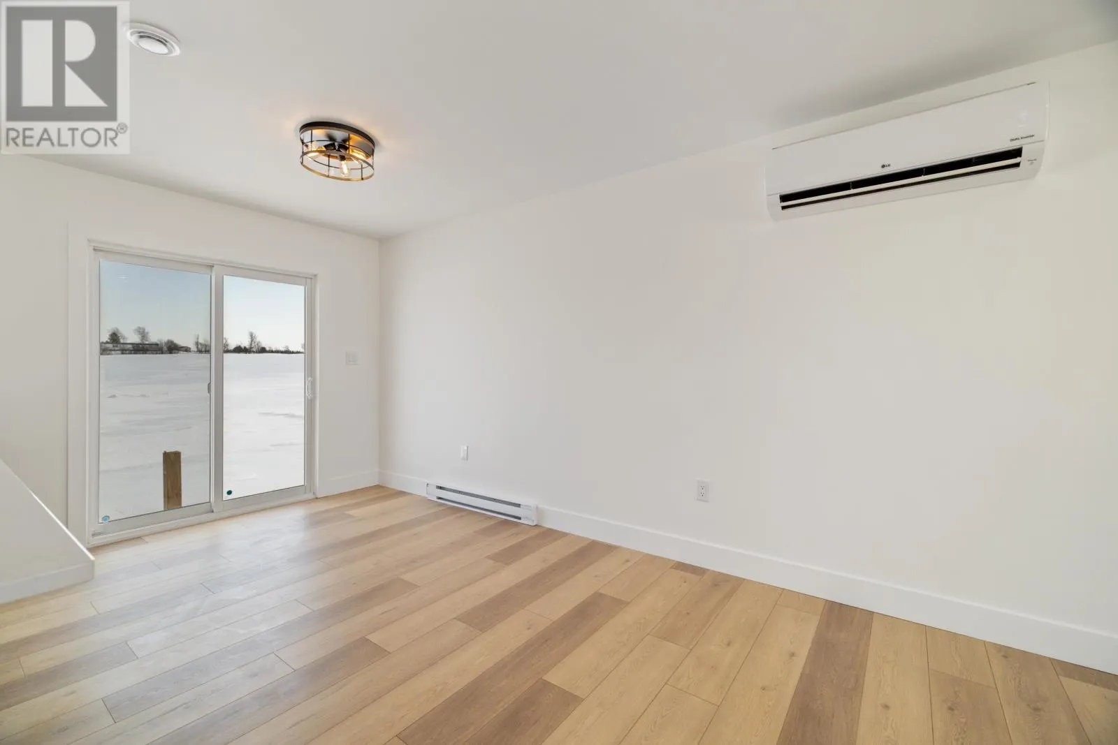 24-8 Donagh Road