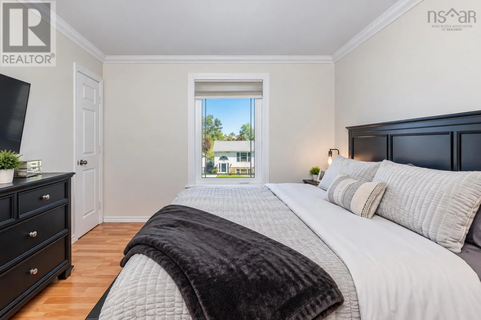 10 Melissa Crescent