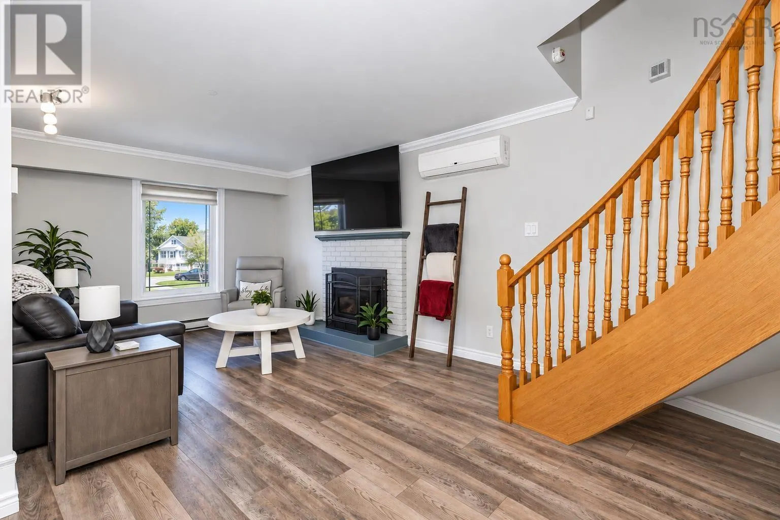 10 Melissa Crescent