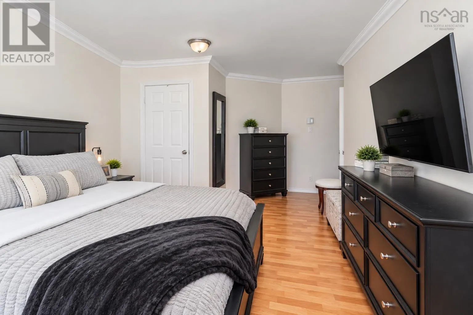 10 Melissa Crescent