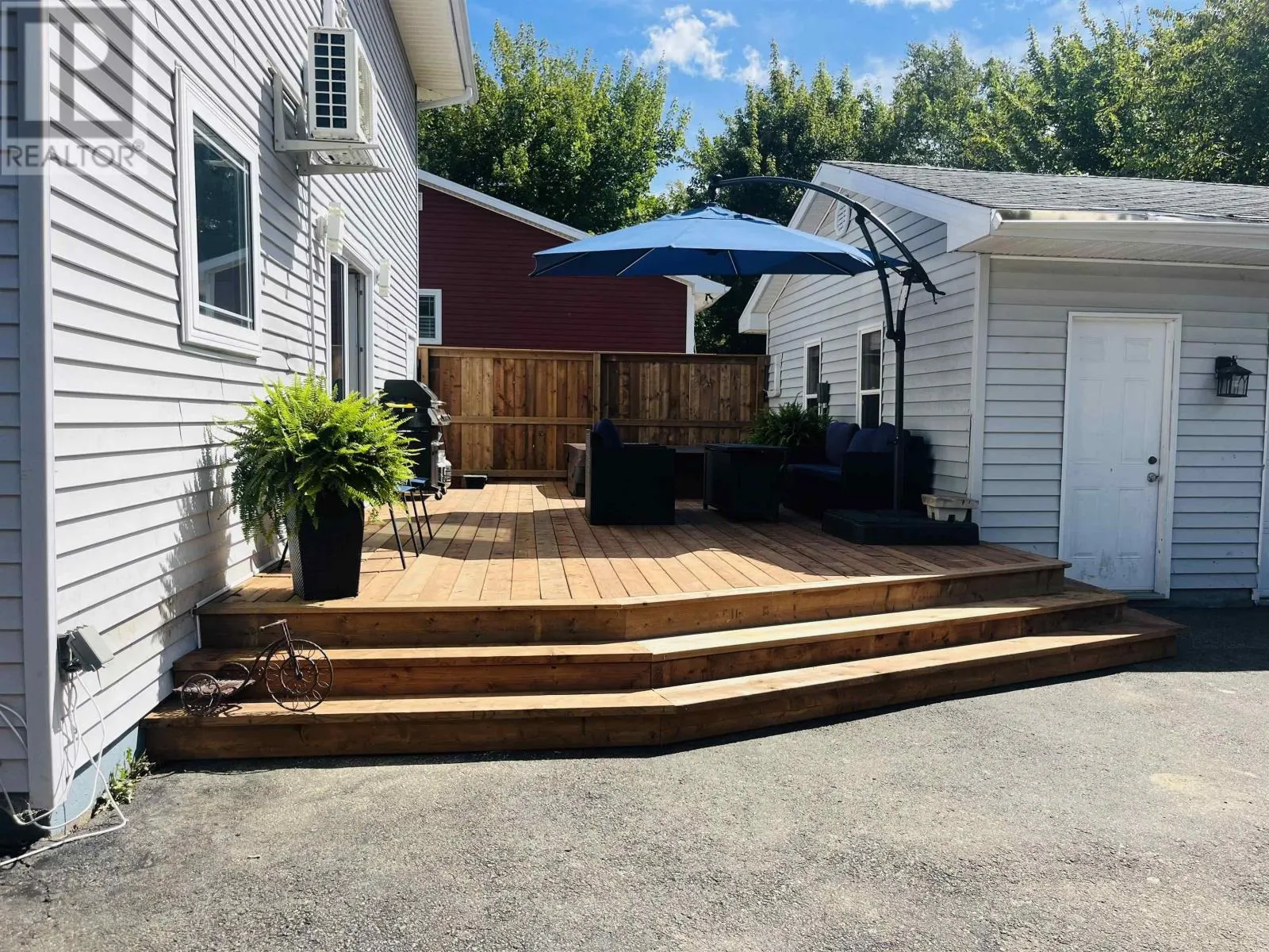 10 Melissa Crescent