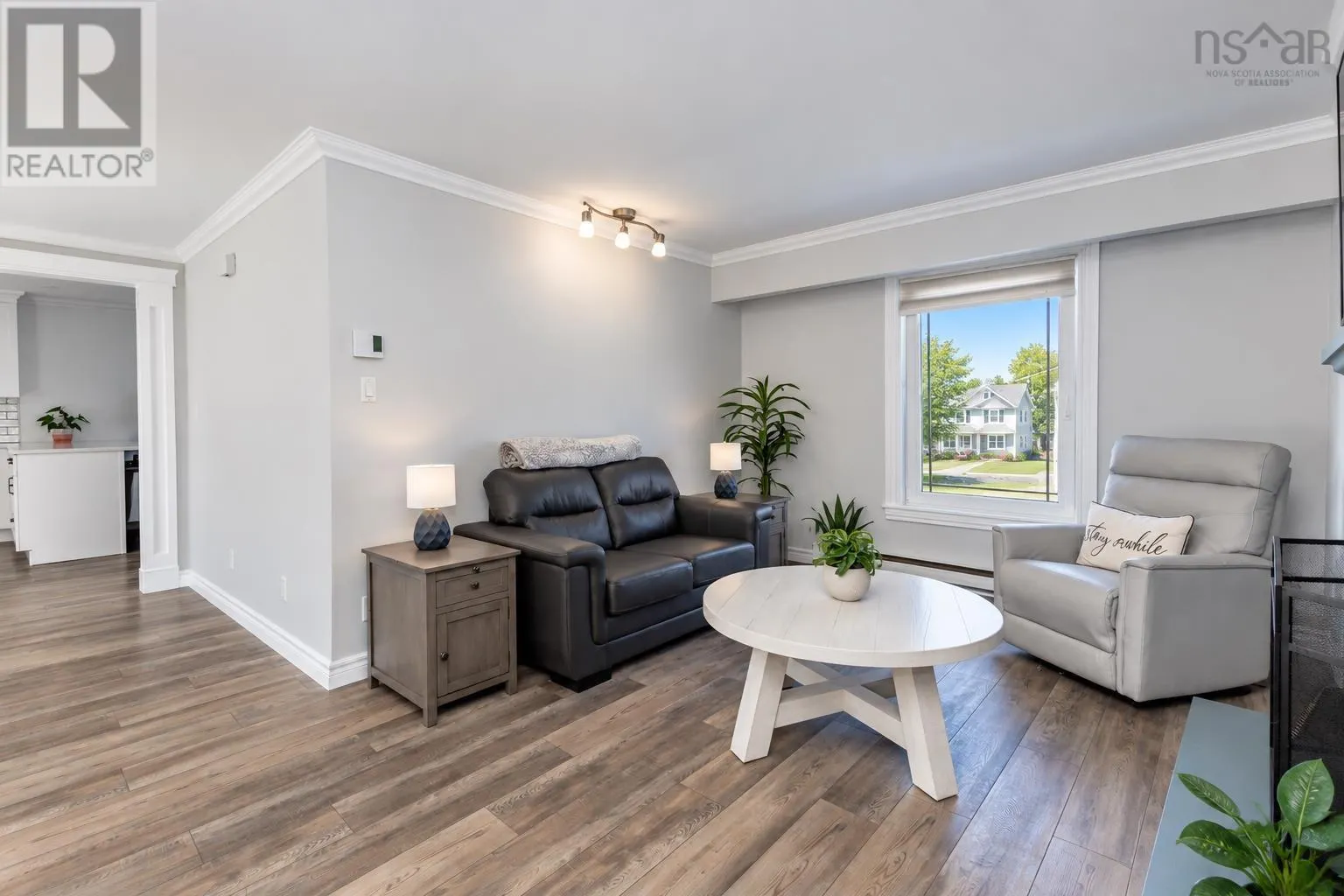 10 Melissa Crescent