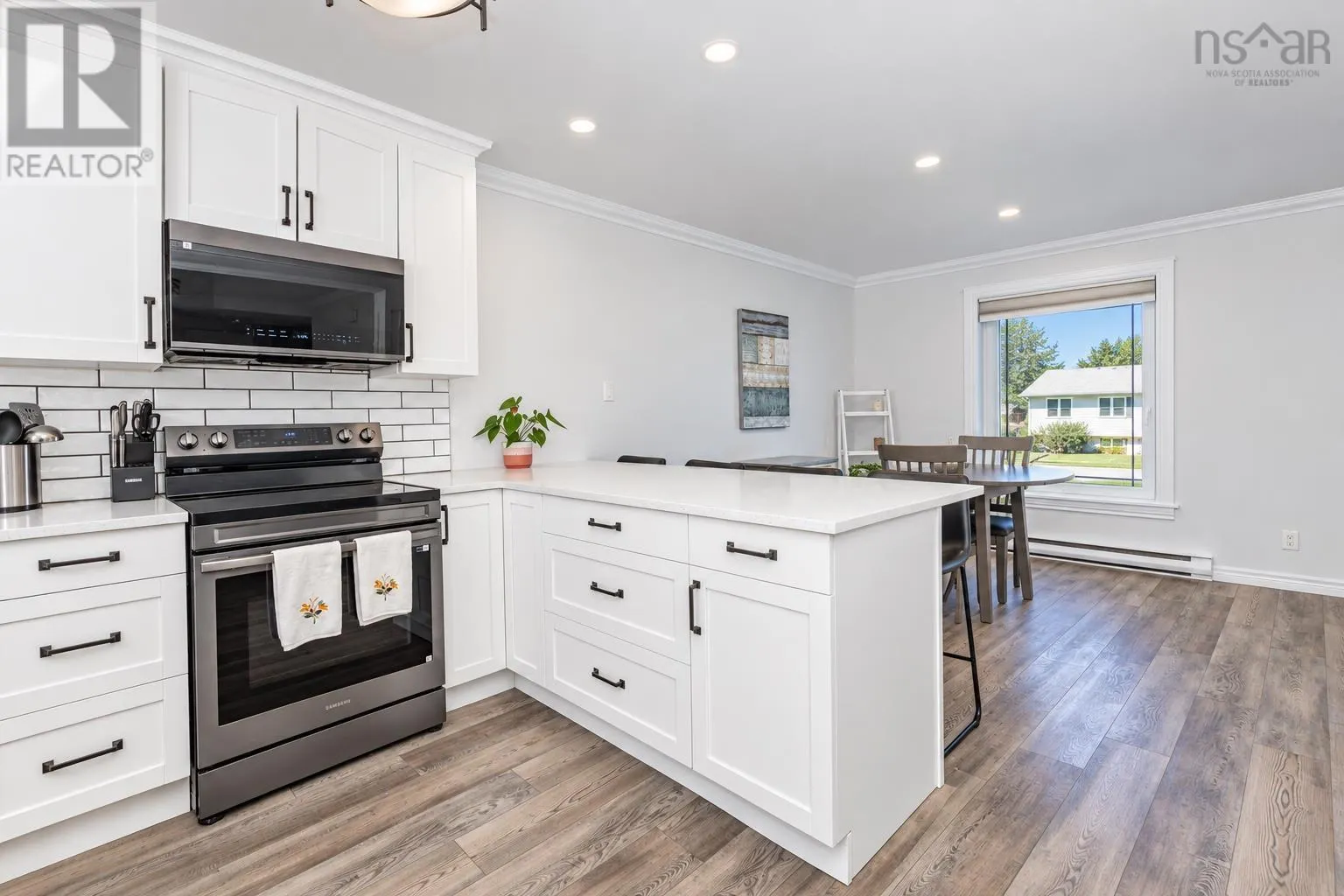 10 Melissa Crescent