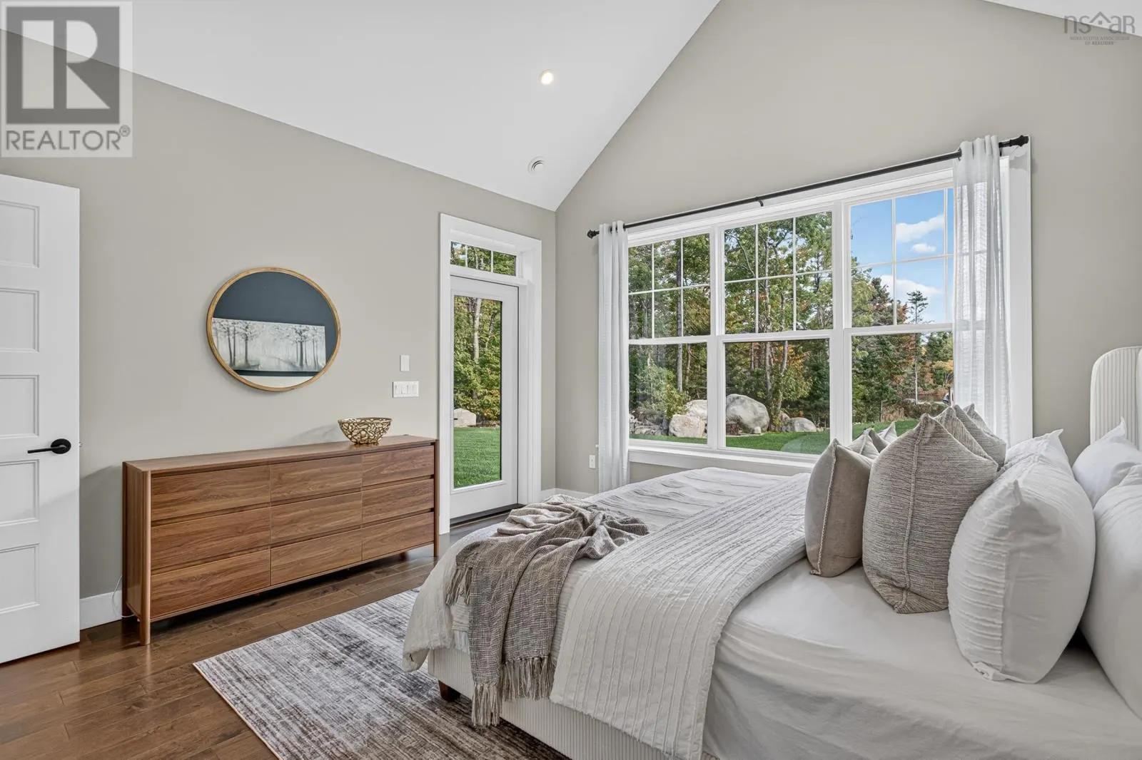 40 Duckcove Court