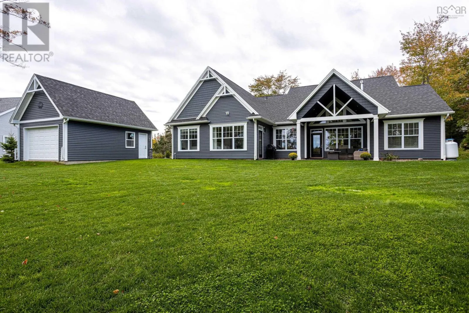 40 Duckcove Court
