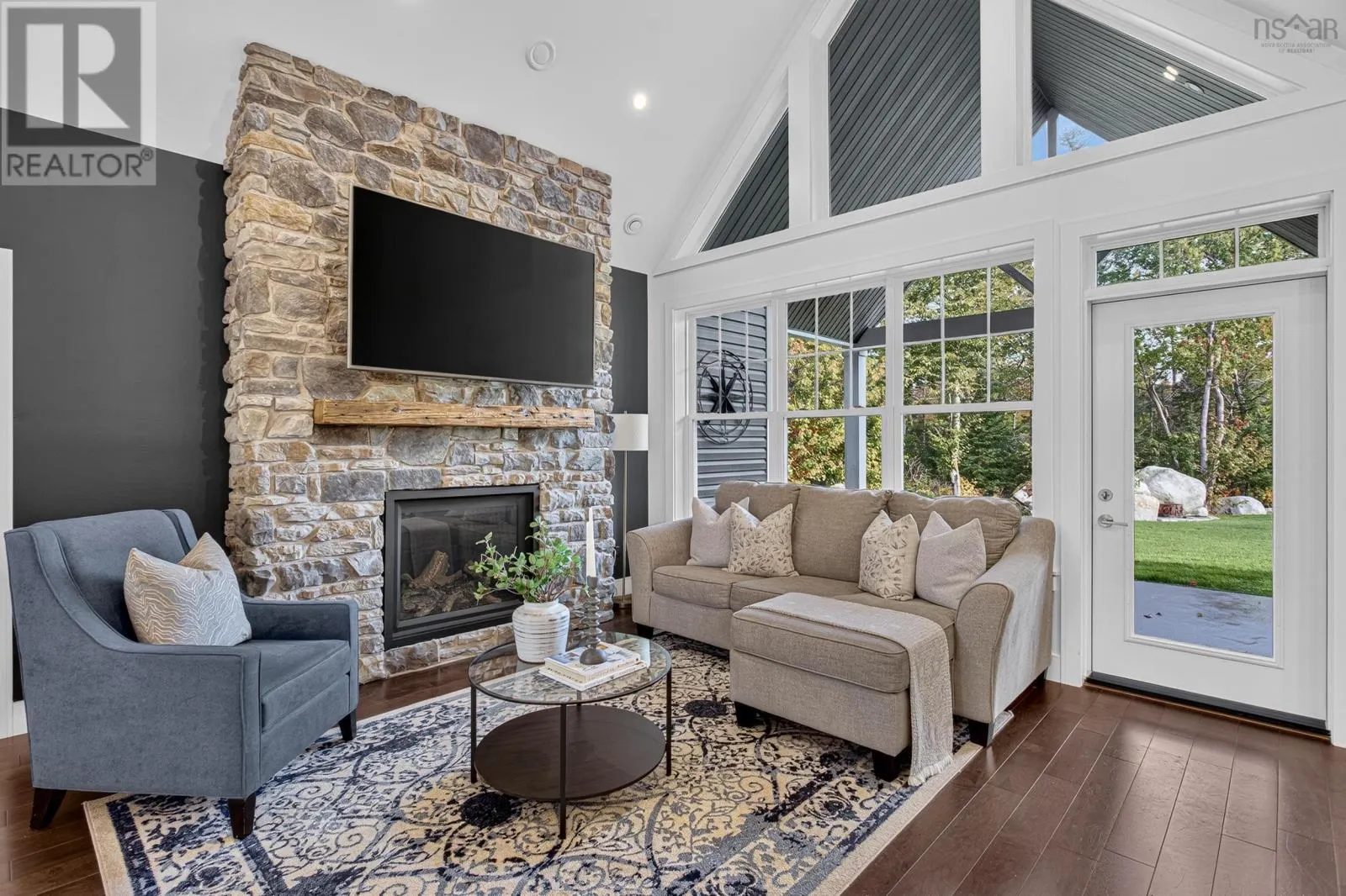 40 Duckcove Court