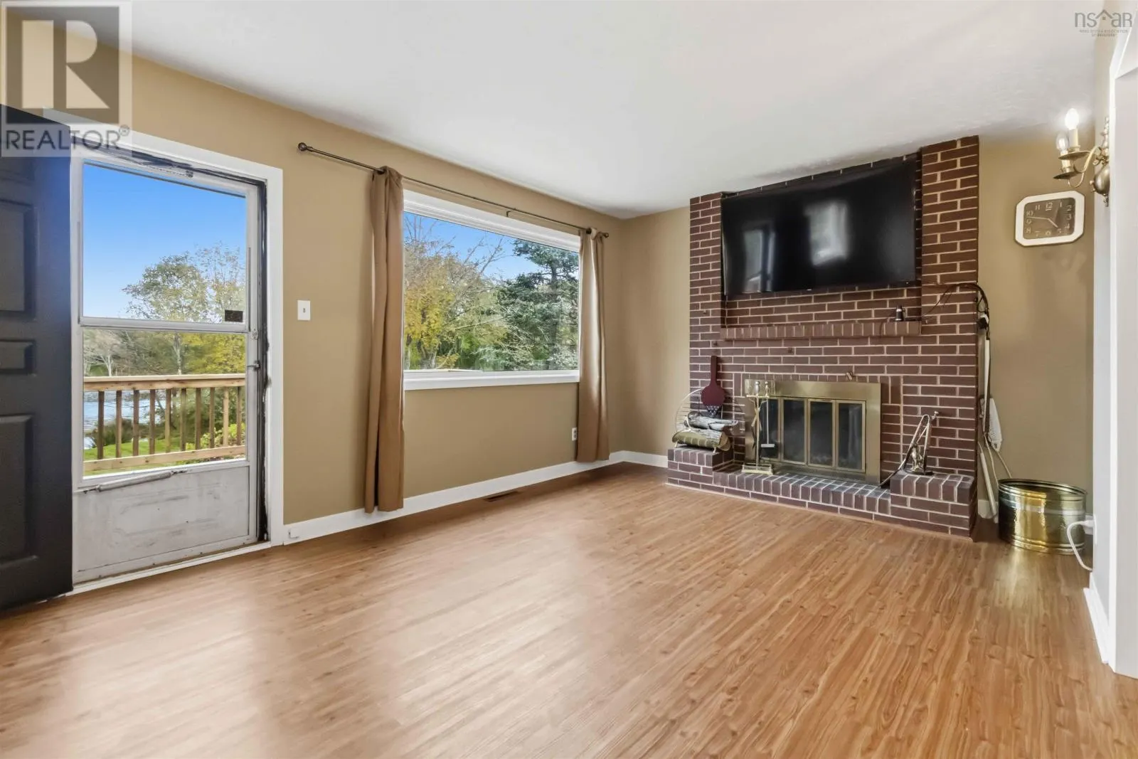 3 Wildwood Boulevard