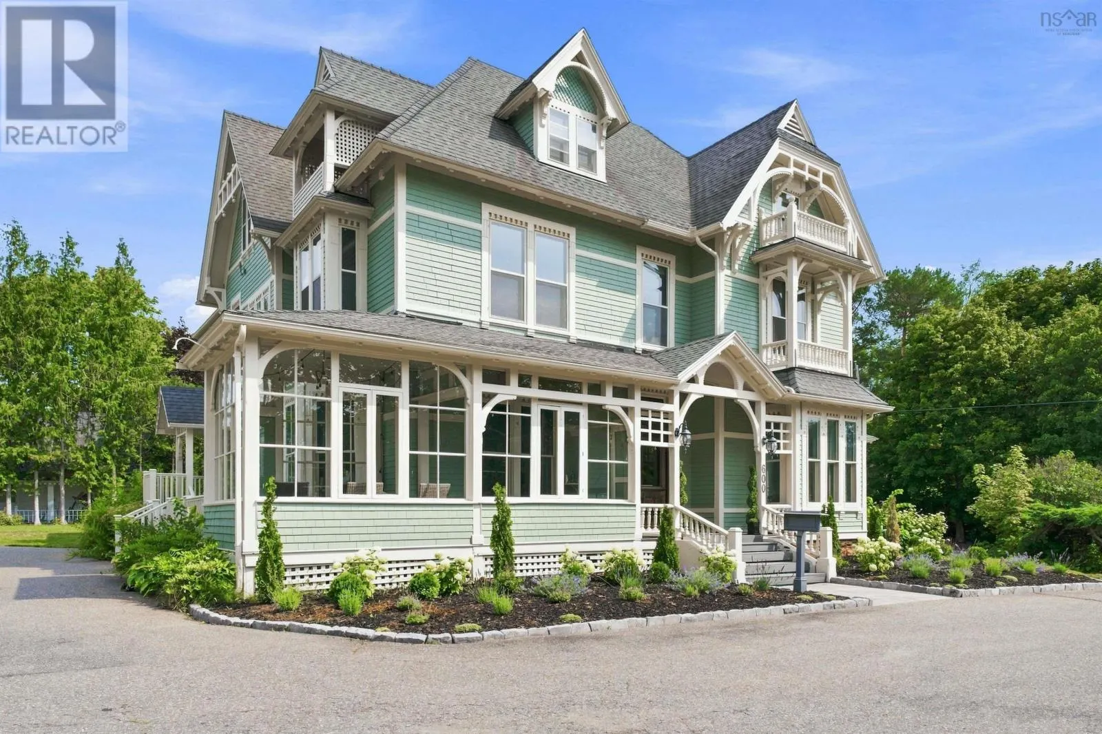 600 Main Street