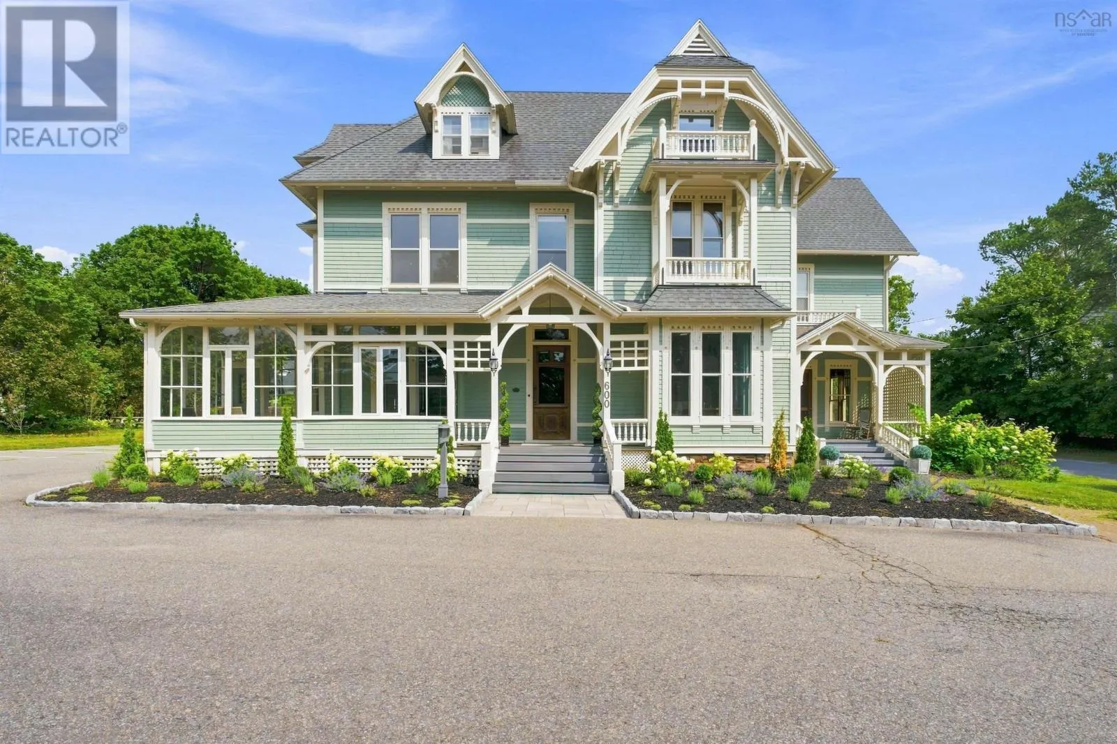 600 Main Street