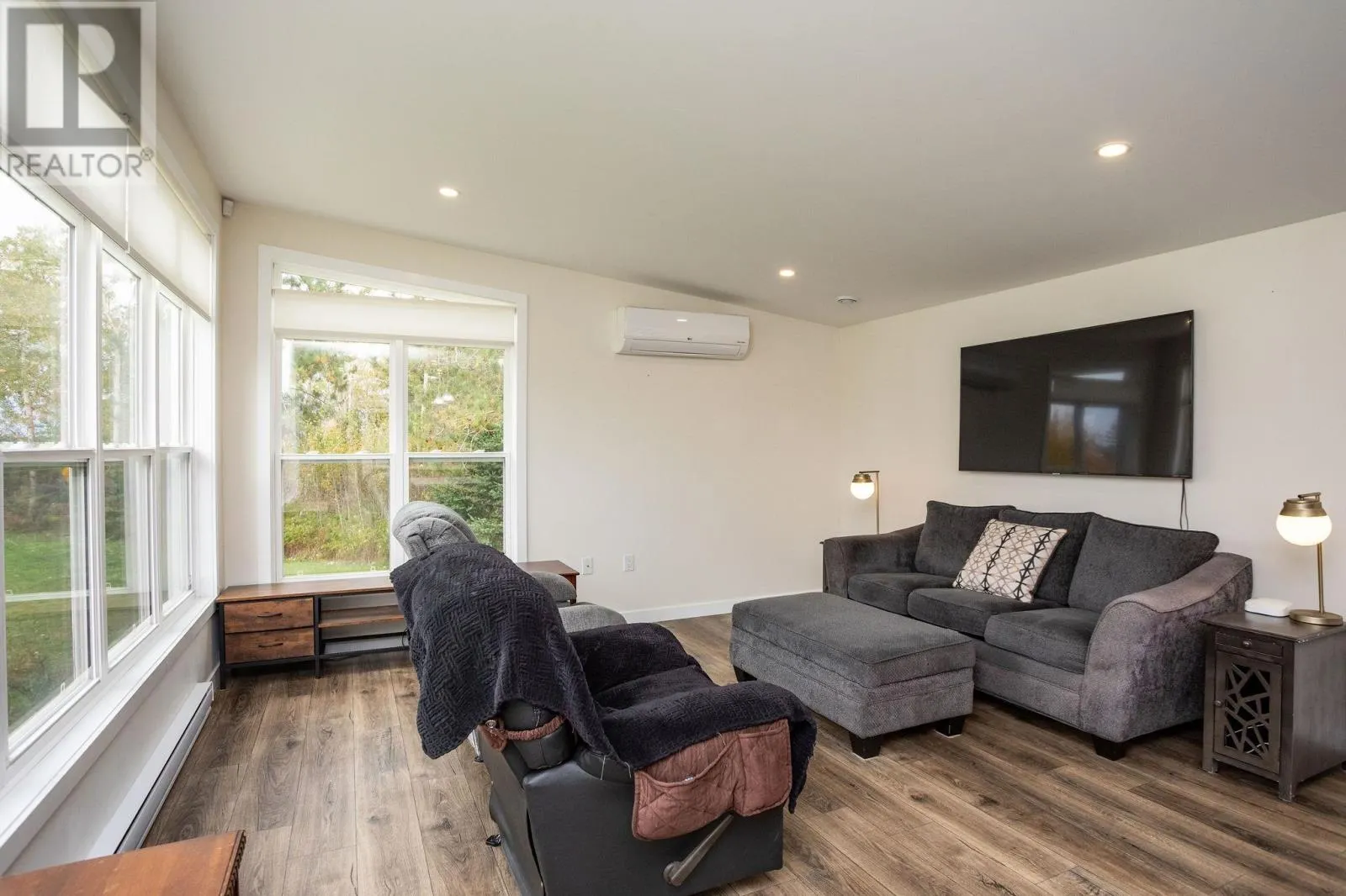 1024 Linwood Road
