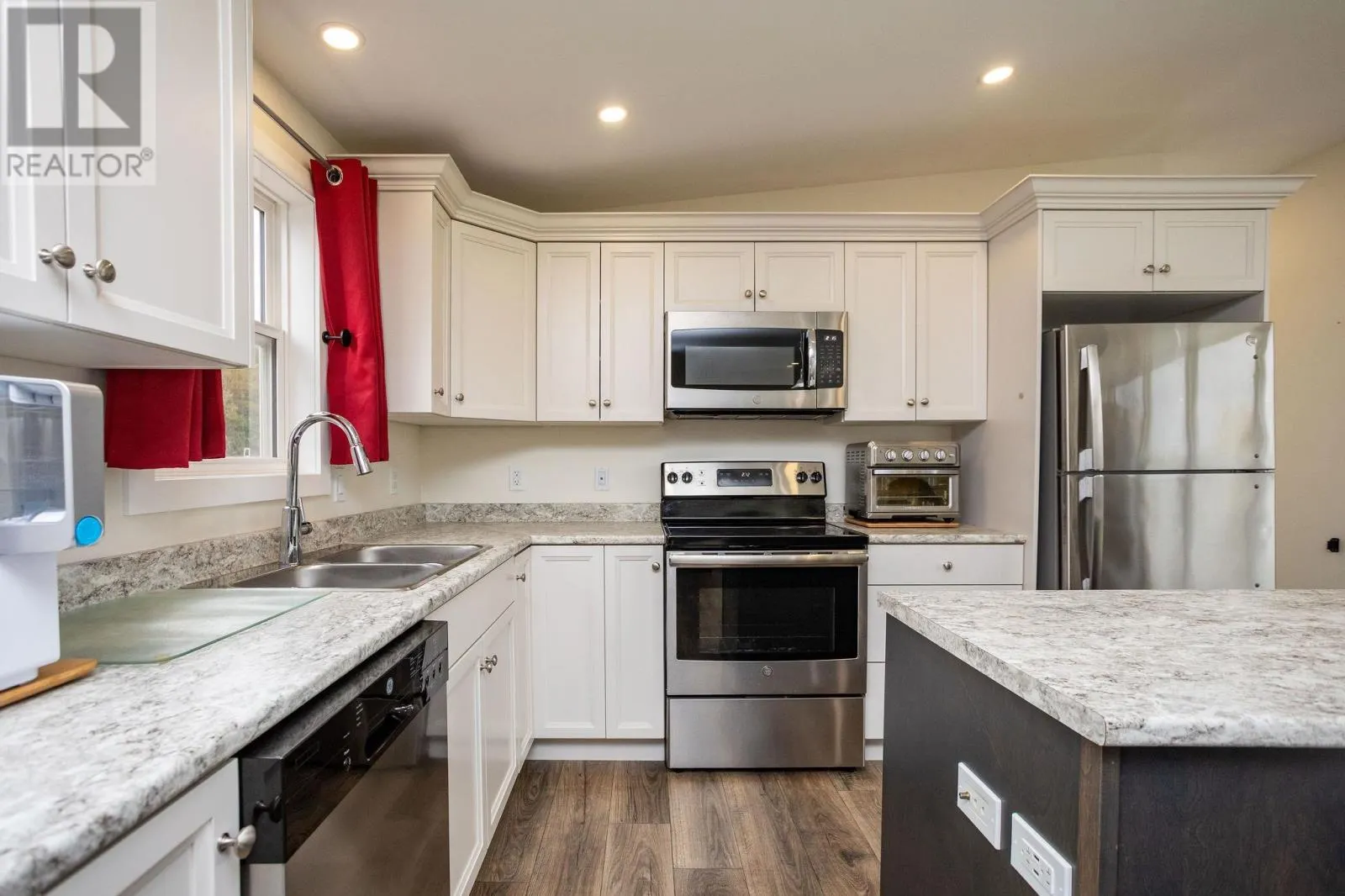 1024 Linwood Road