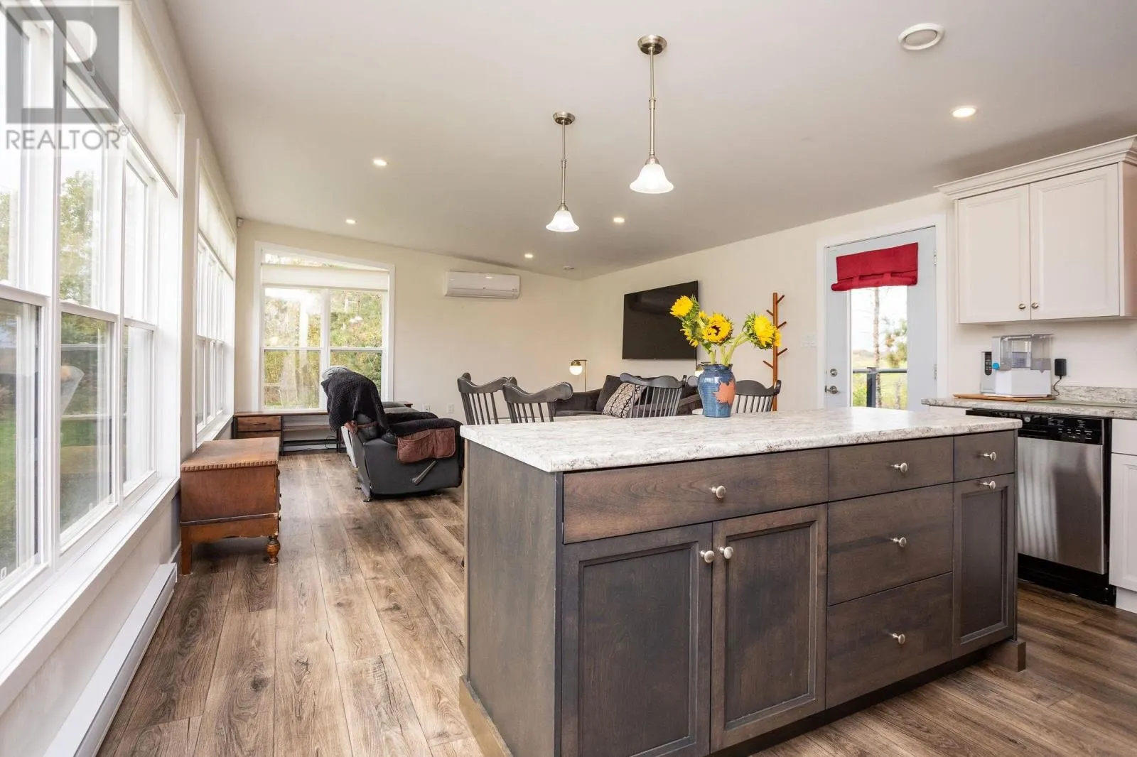 1024 Linwood Road