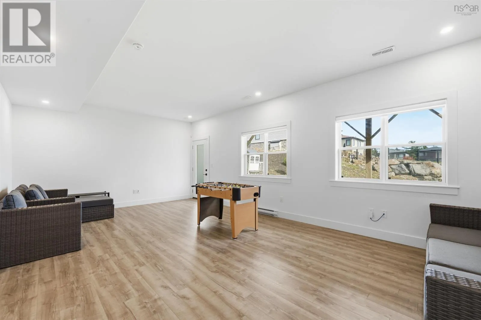 10 Talus Avenue