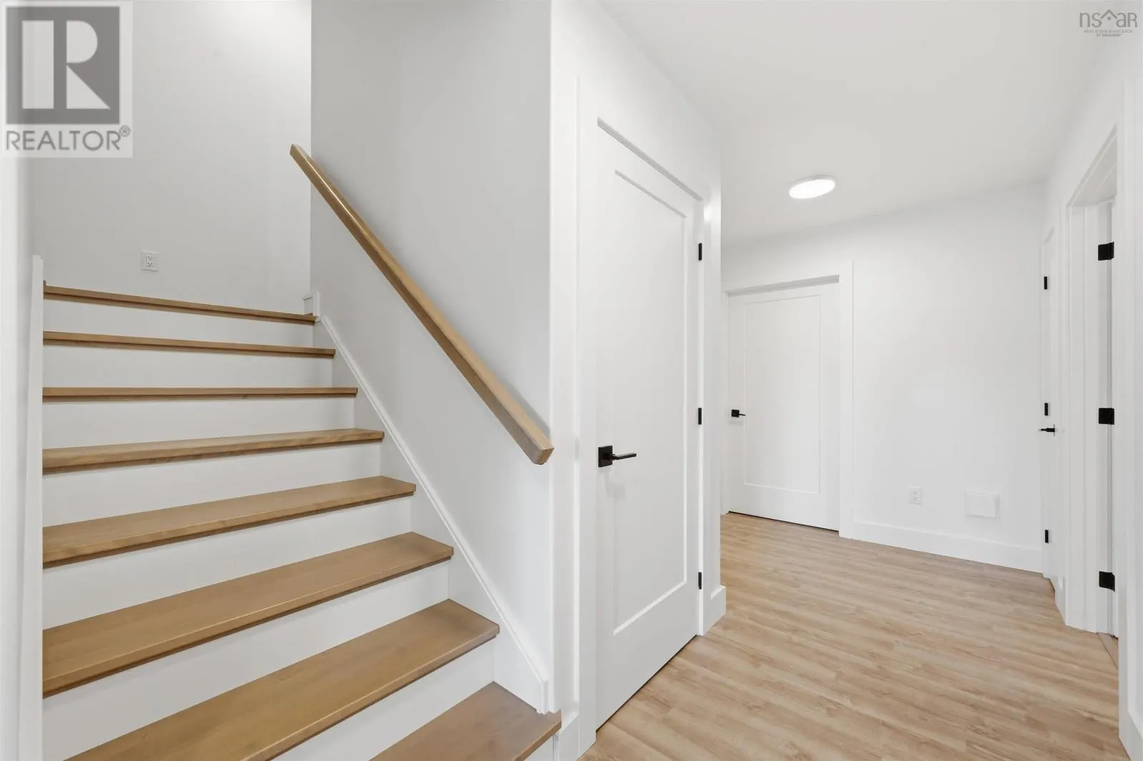10 Talus Avenue