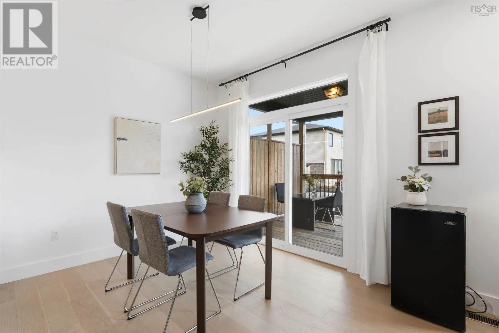 10 Talus Avenue