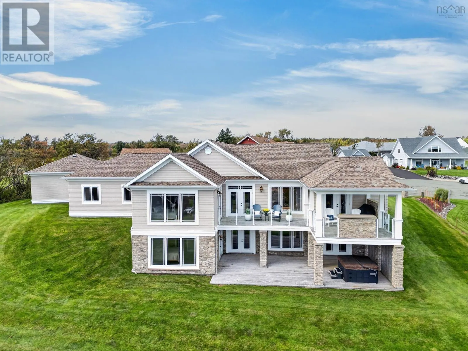 18 Clipper Court