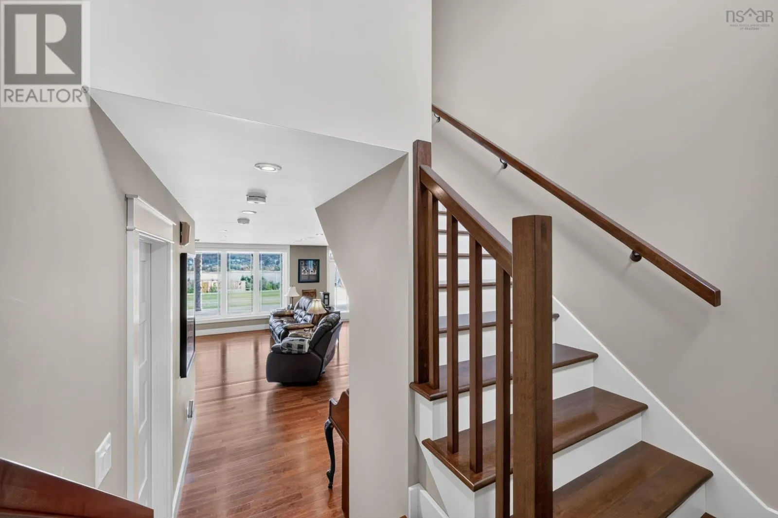 18 Clipper Court