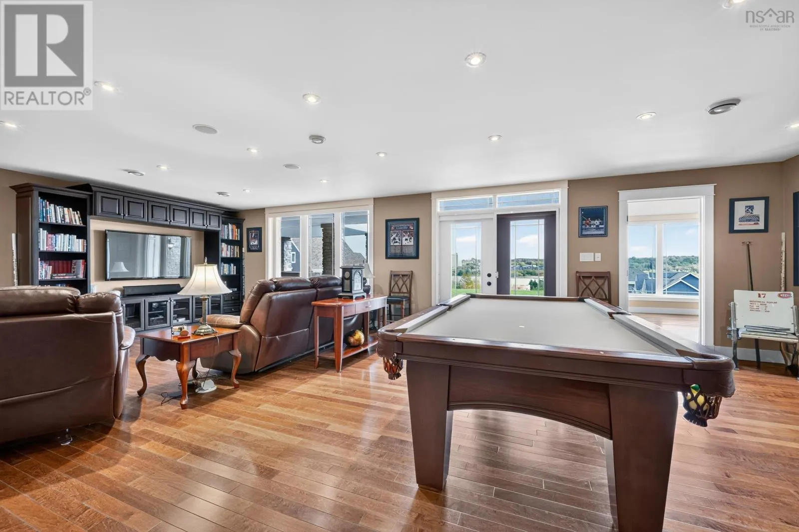 18 Clipper Court