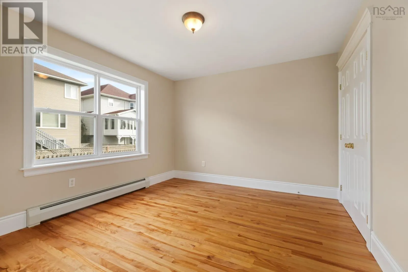 76 Ridgepark Lane