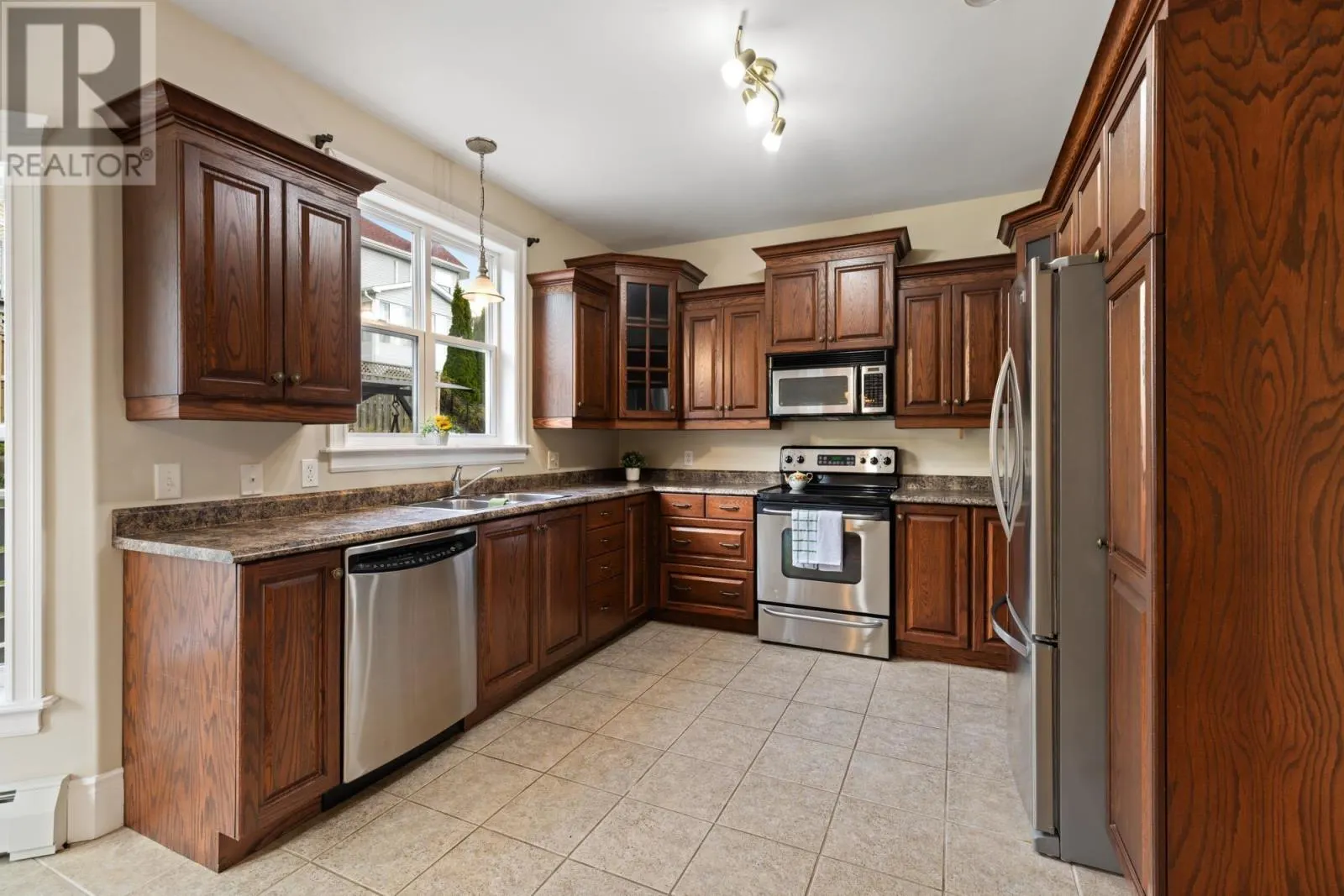 76 Ridgepark Lane