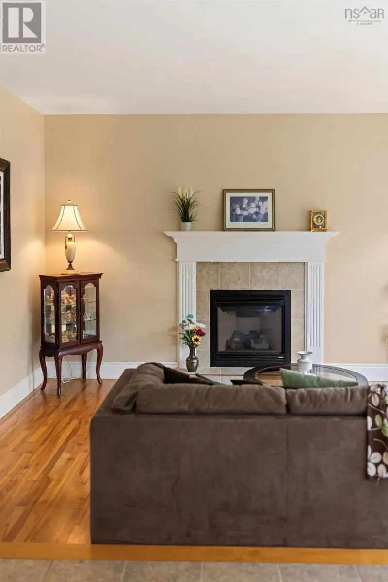 76 Ridgepark Lane