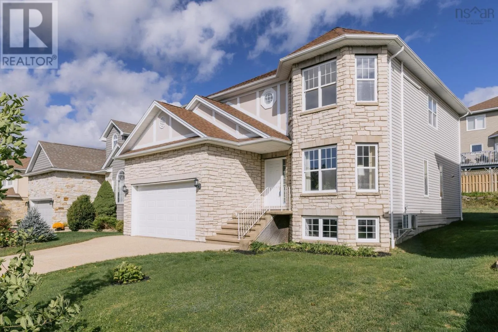 76 Ridgepark Lane