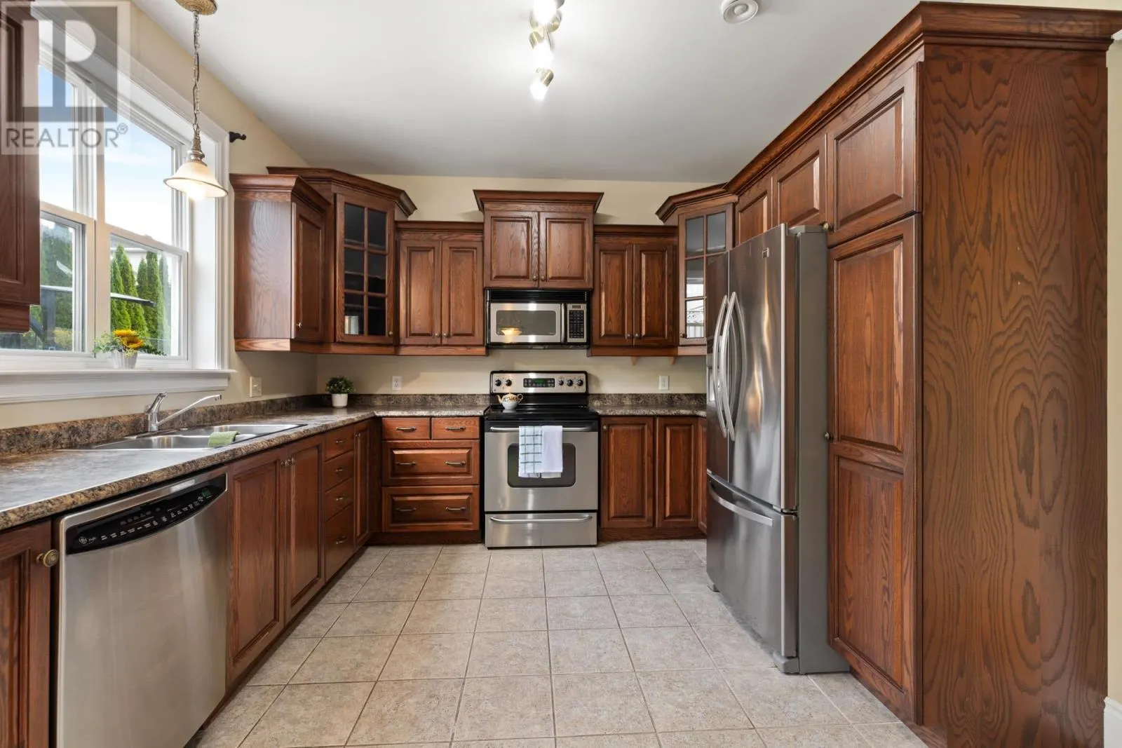 76 Ridgepark Lane