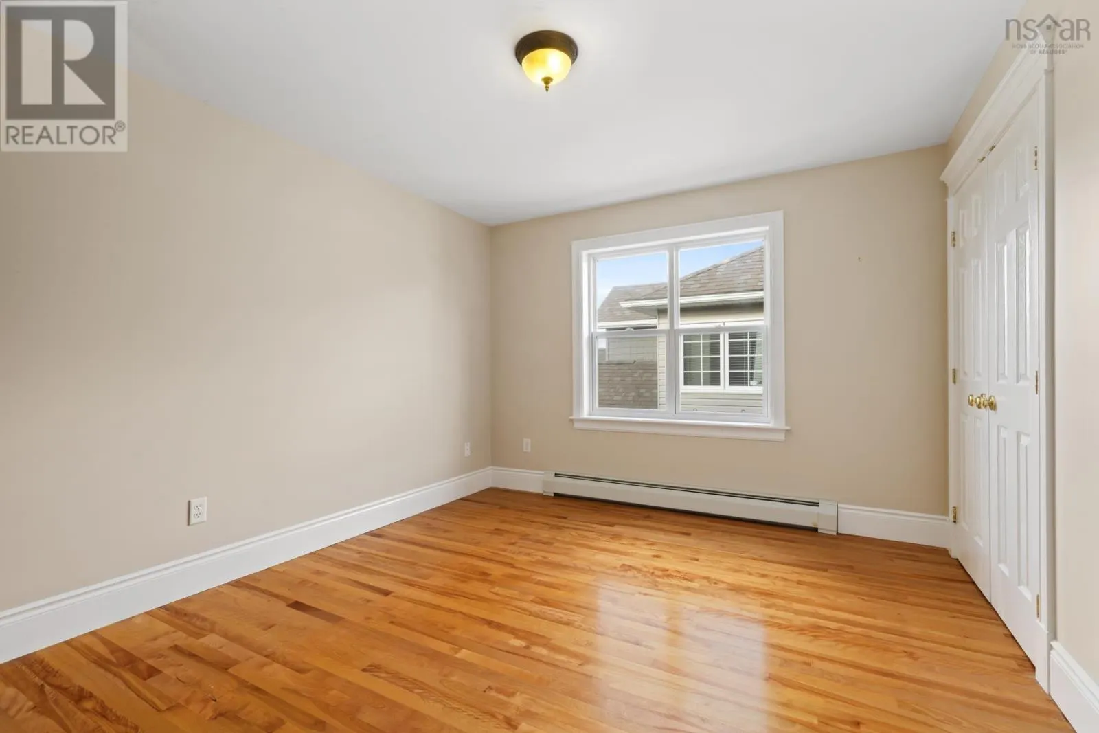 76 Ridgepark Lane