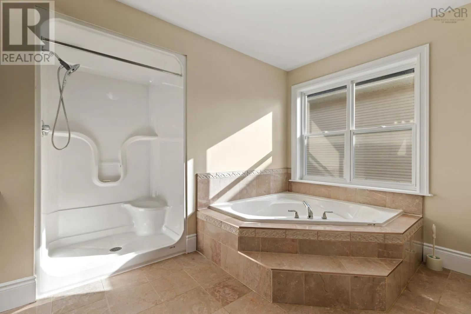 76 Ridgepark Lane