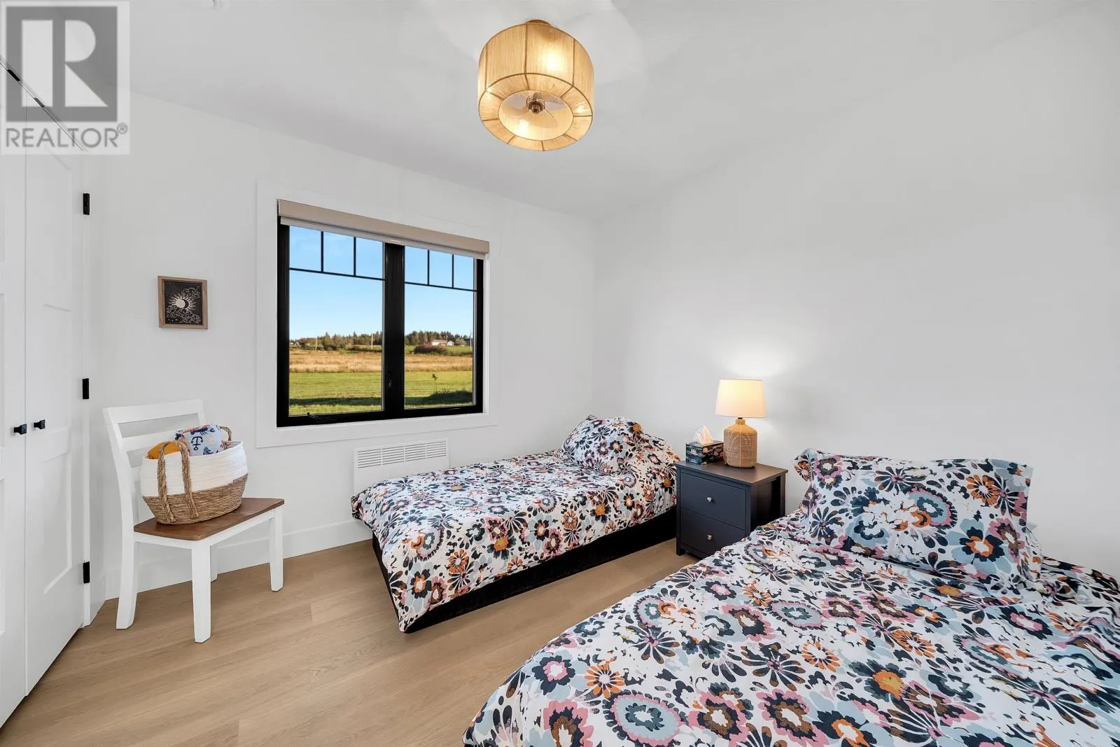 64 DINGWELL Road