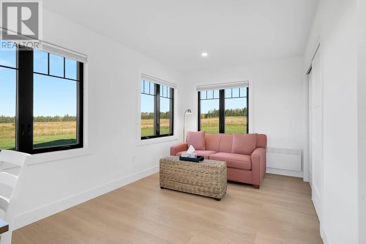 64 DINGWELL Road
