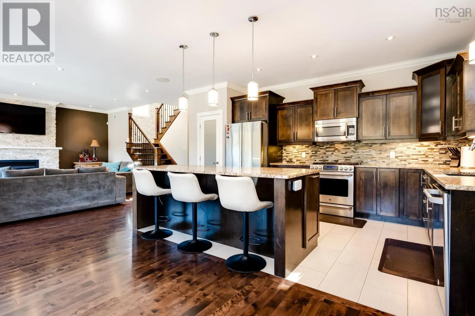 32 Hollyhock Way