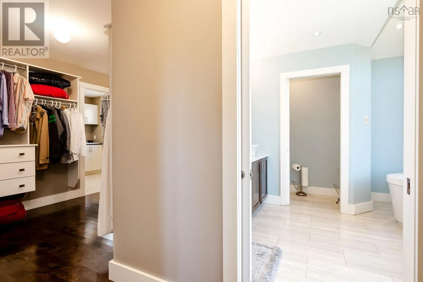 32 Hollyhock Way