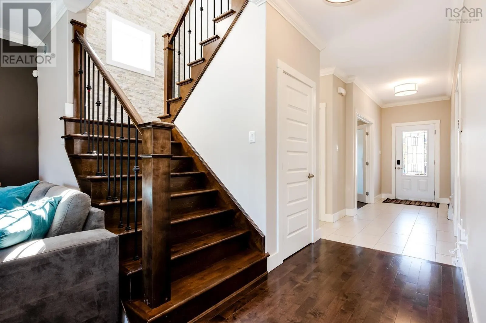 32 Hollyhock Way