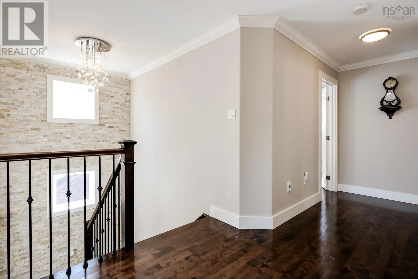 32 Hollyhock Way