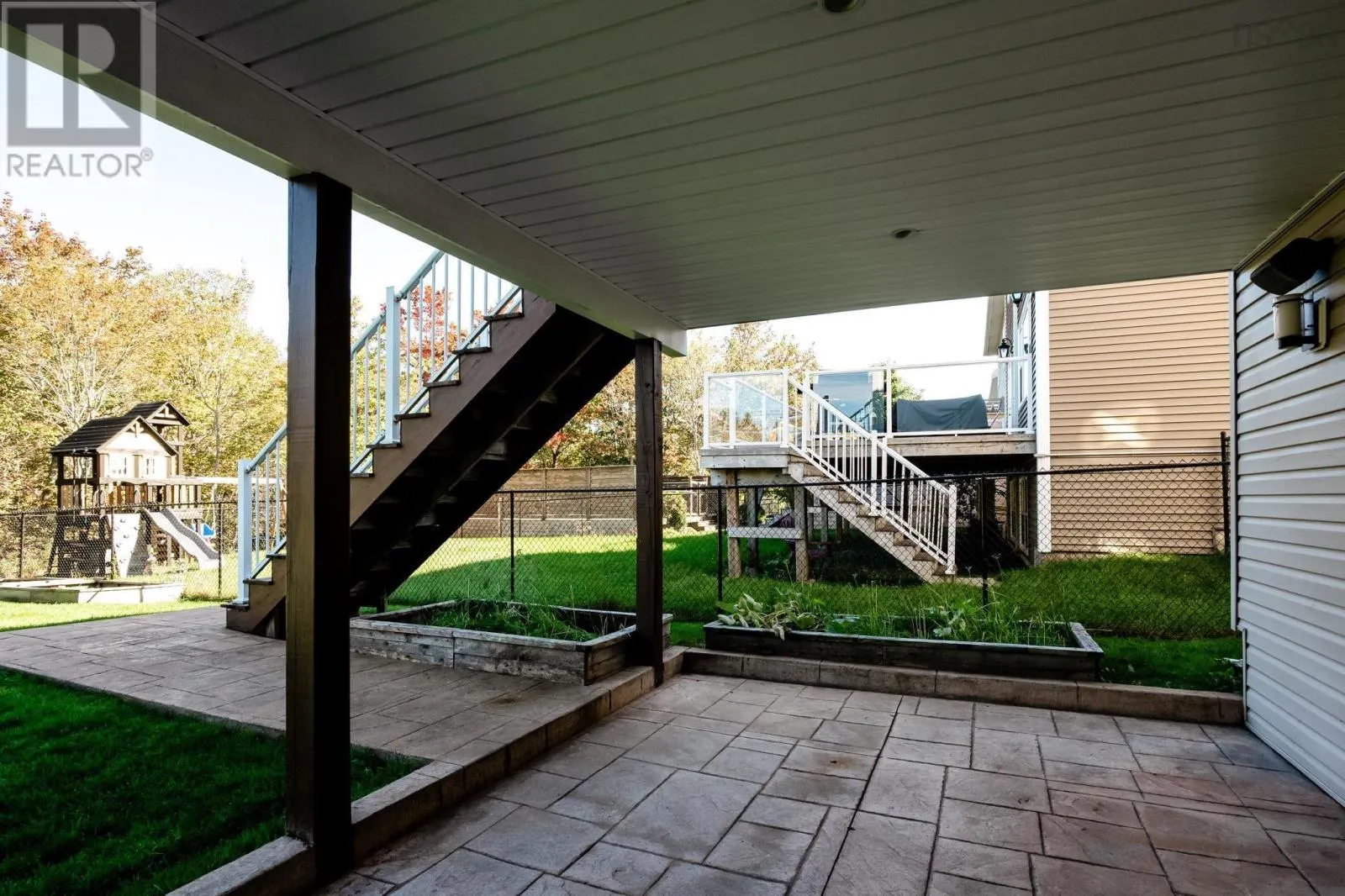 32 Hollyhock Way