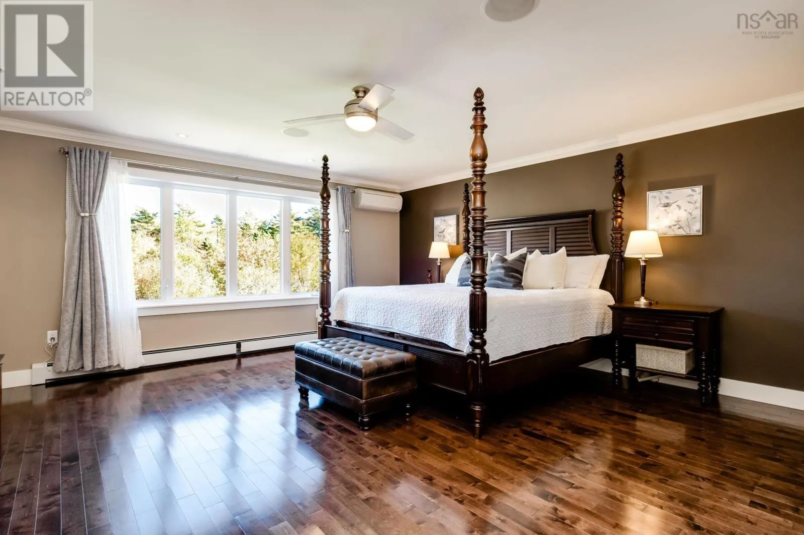 32 Hollyhock Way