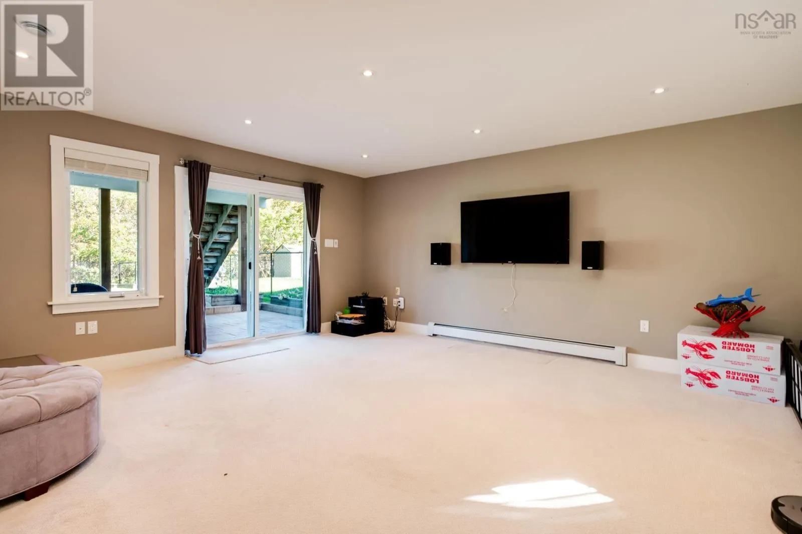 32 Hollyhock Way