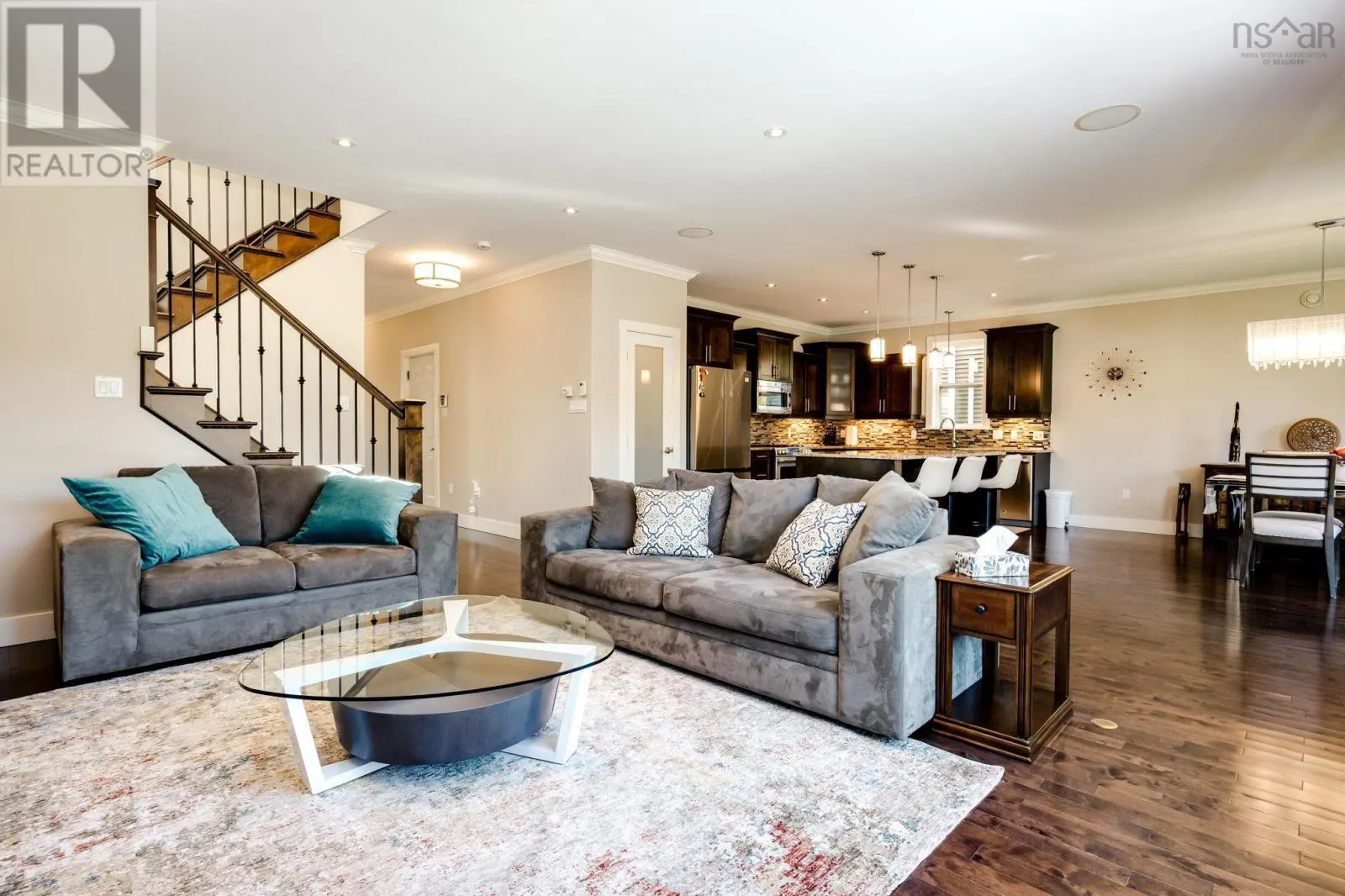 32 Hollyhock Way