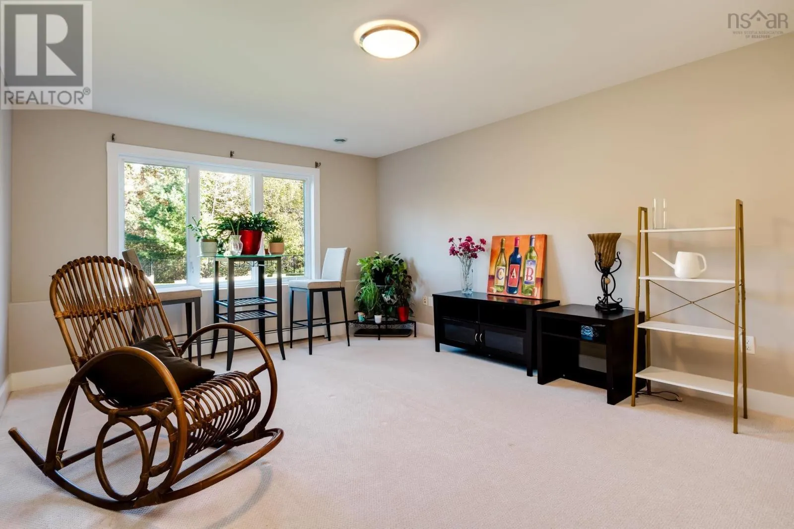 32 Hollyhock Way